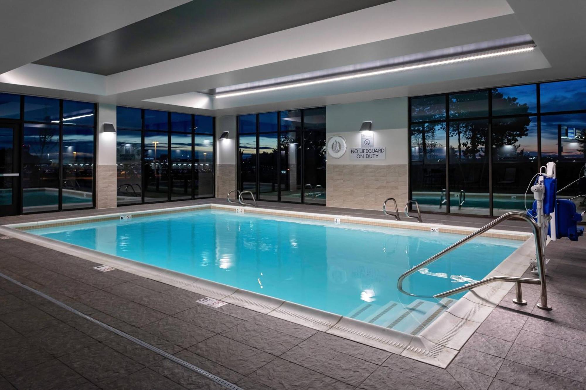 Courtyard Pasco Tri-Cities Airport Hotell Eksteriør bilde